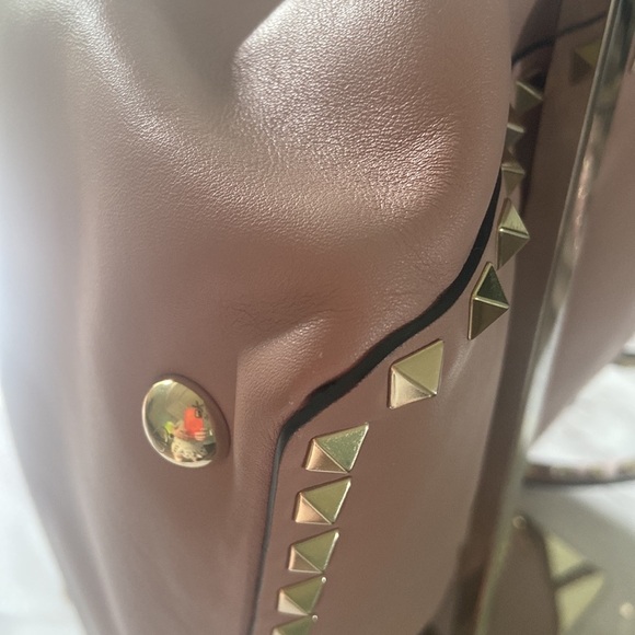 🇮🇹VALENTINO GARAVANI VITELLO ROCKSTUD Bag/Tote in ROSE WATER with COA & insert - Picture 16 of 16